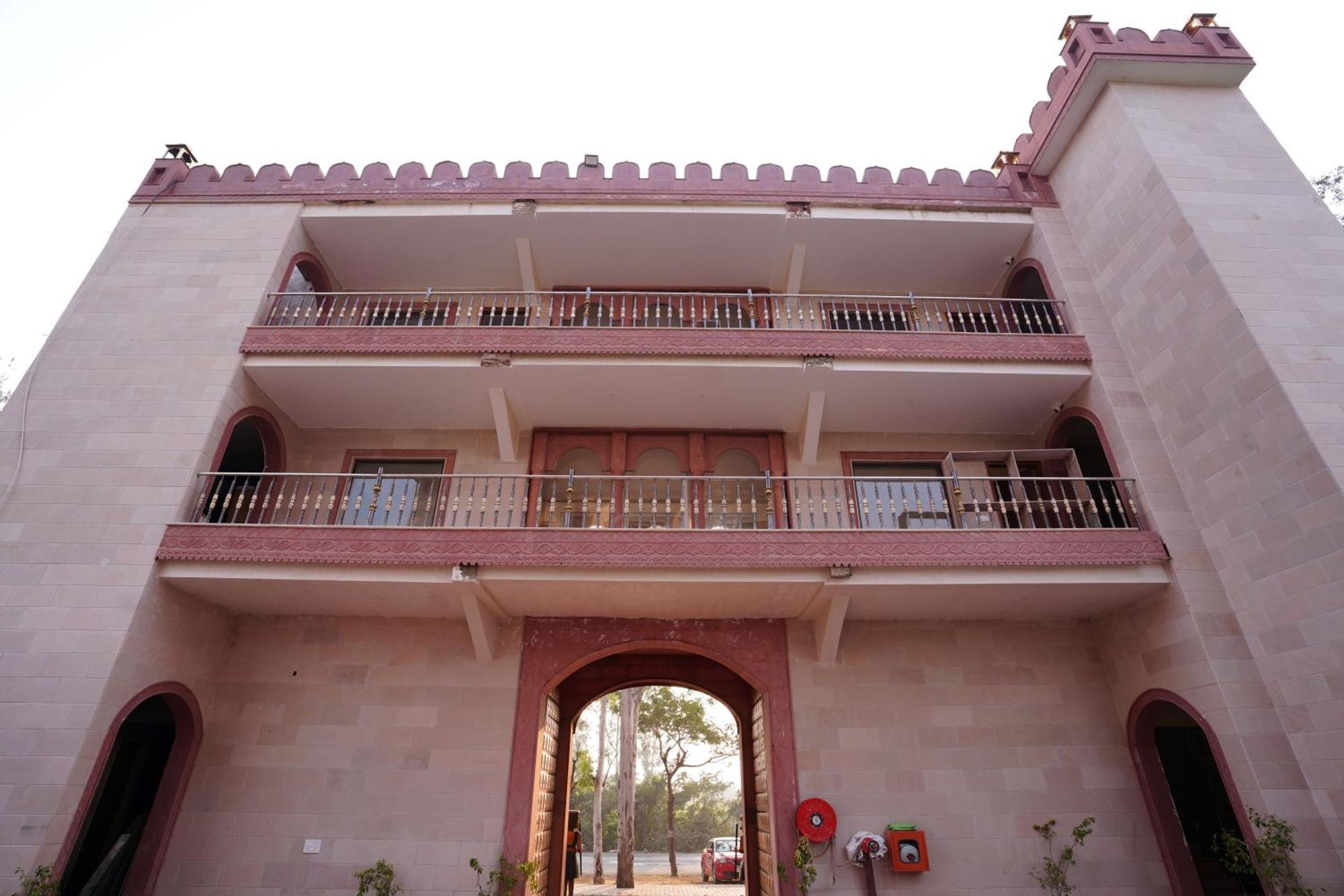 The Fort Moradabad Bagian luar foto